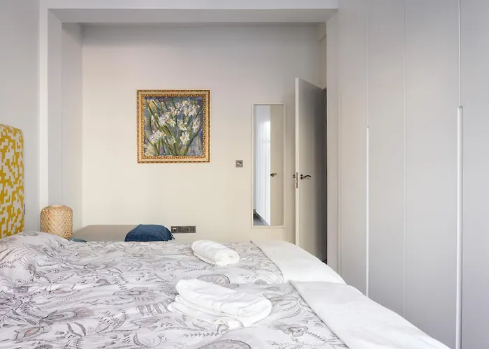 Nuevo Lujo Centro De + Wifi . Parking Apartment *