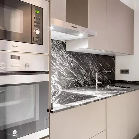 Nuevo Lujo Centro De + Wifi . Parking Apartamento