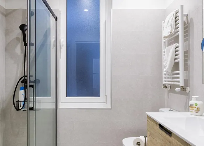 Daire Nuevo Lujo Centro De + Wifi . Parking *